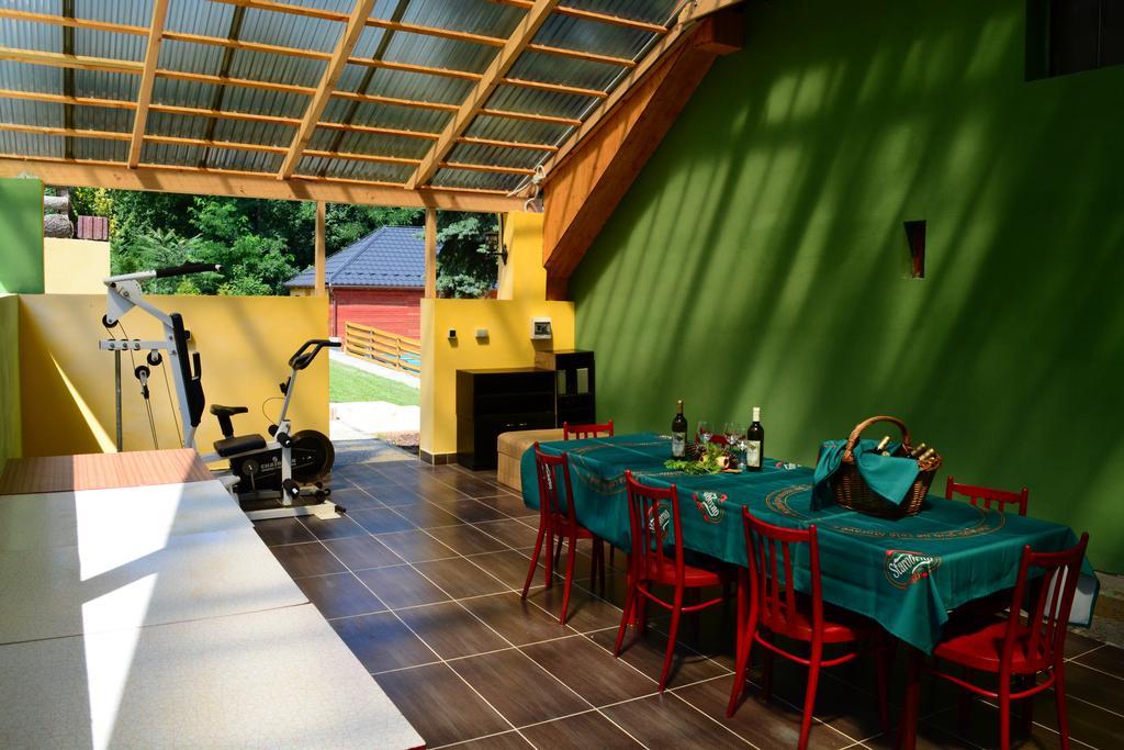 Villa Areal Hradisek à Klobouky u Brna Extérieur photo