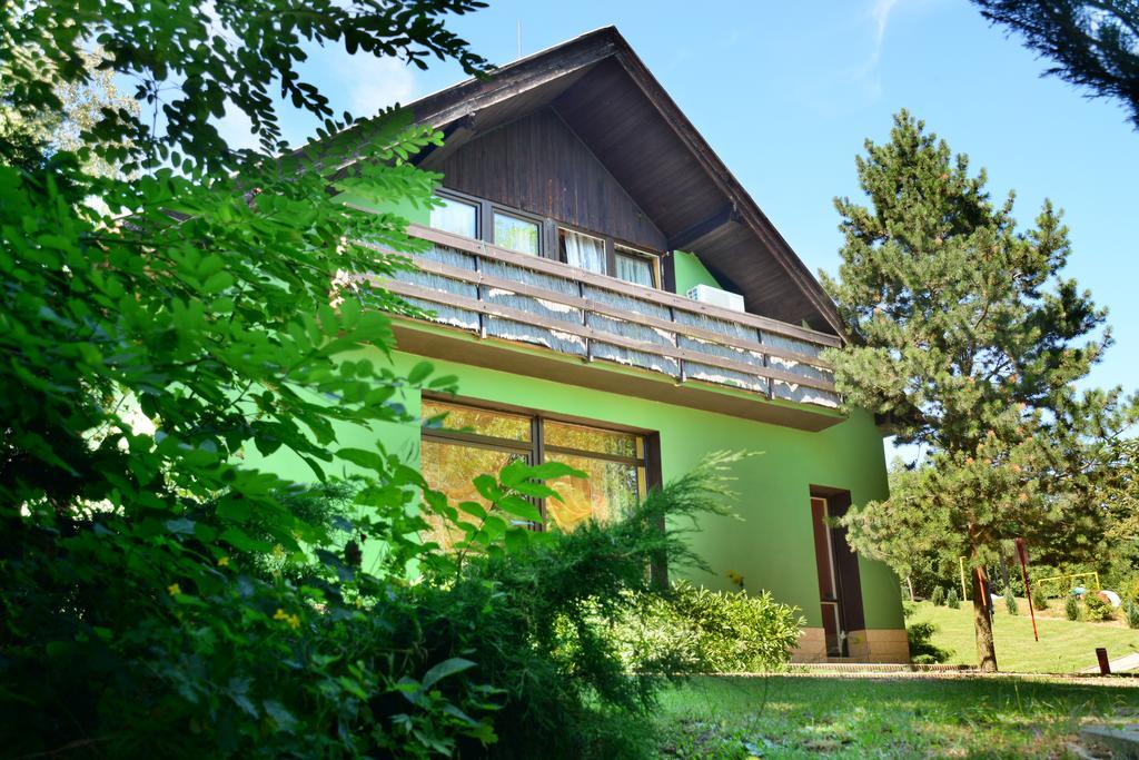 Villa Areal Hradisek à Klobouky u Brna Extérieur photo