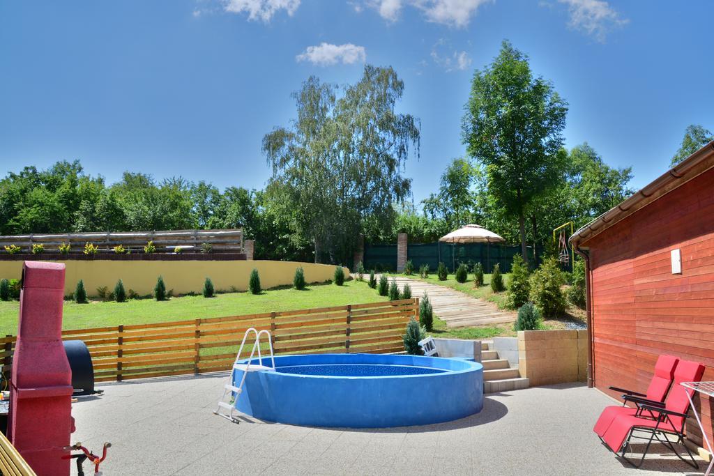 Villa Areal Hradisek à Klobouky u Brna Extérieur photo